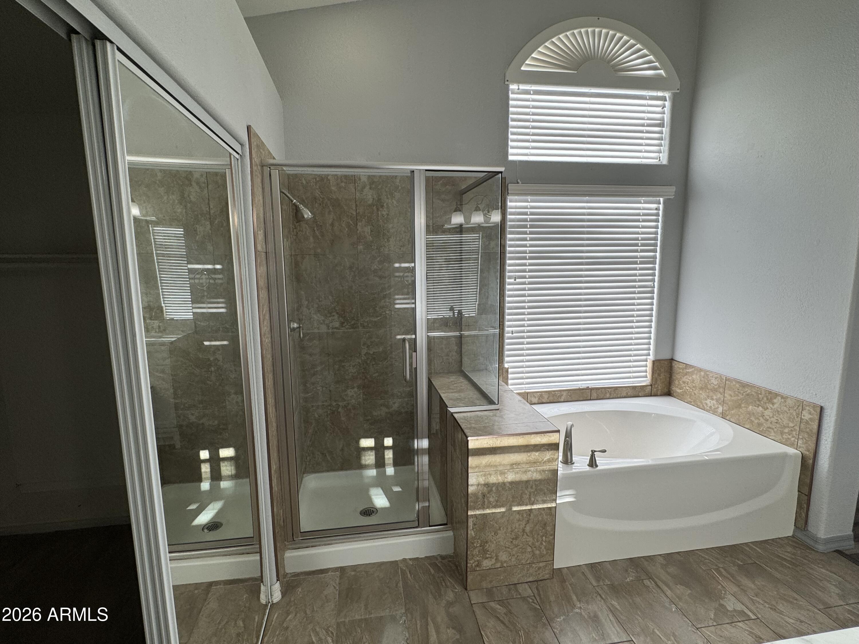 2707 West Irvine Road Phoenix, AZ 85086 - Photo 31 of 40 MasterShowerTub_Irvine