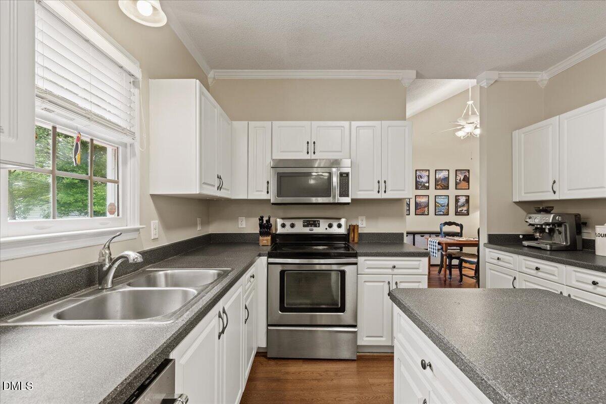5221 Sutter Way Raleigh, NC 27613 - Photo 14 of 39 Gallery Image 14