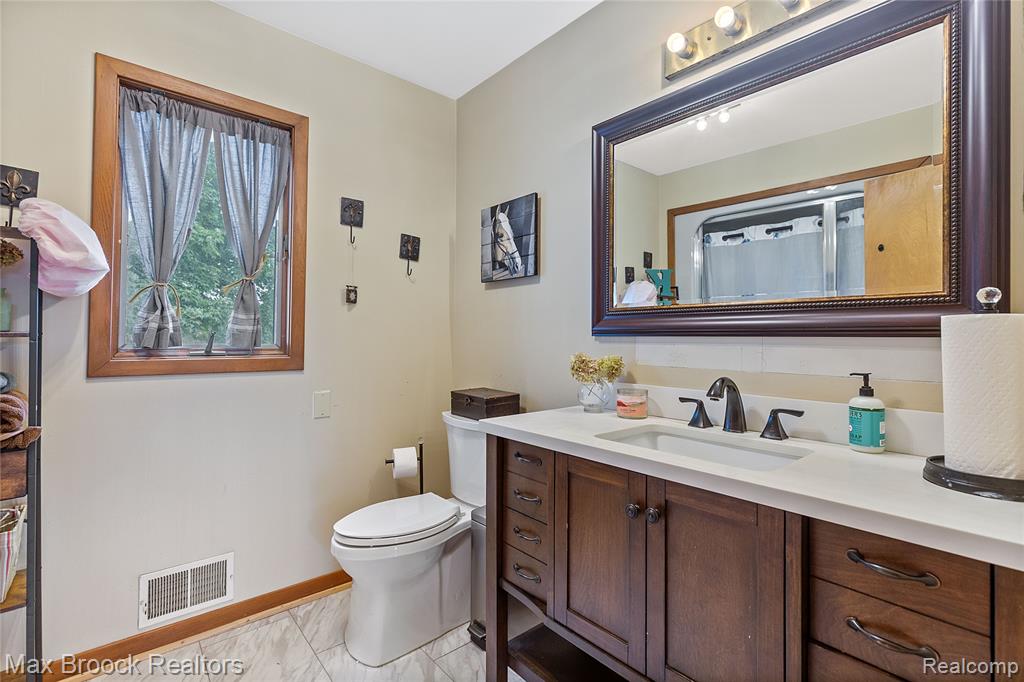 4536 Crandall Road Howell, MI 48855 - Photo 31 of 88