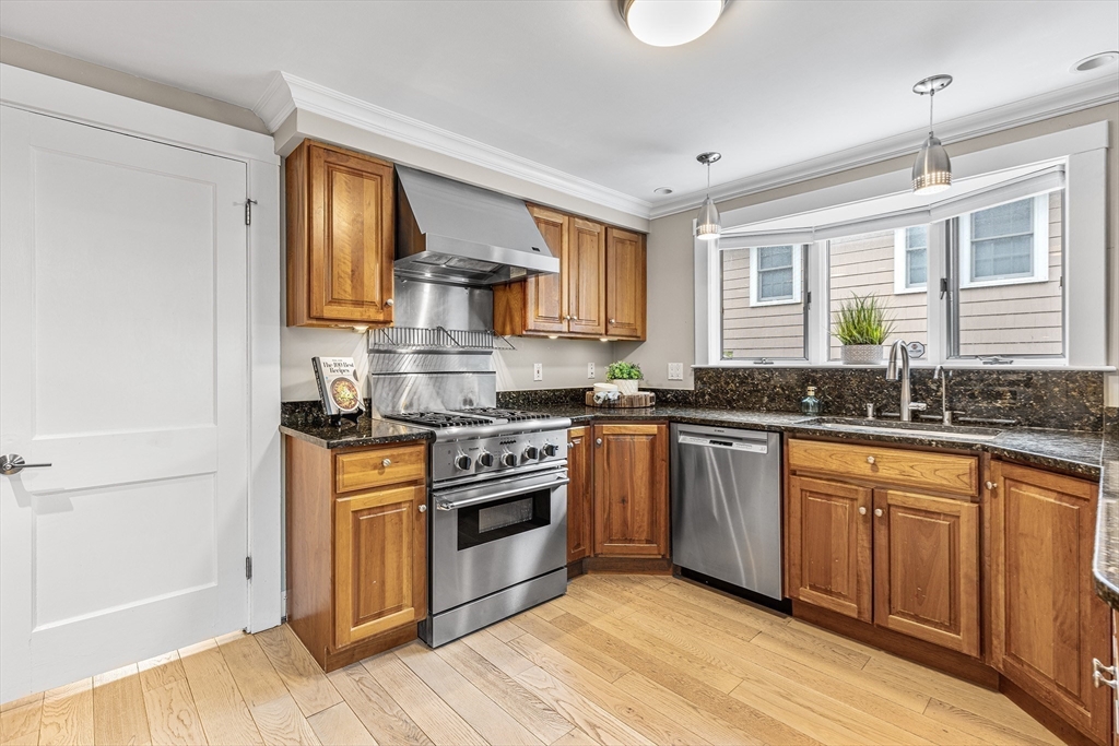 28 Jameson Road Newton, MA 02458 - Photo 12 of 40 Gallery Image 12