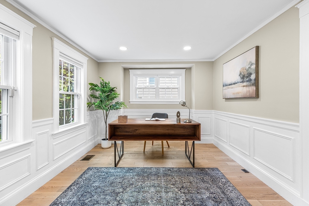 28 Jameson Road Newton, MA 02458 - Photo 8 of 40 Gallery Image 8