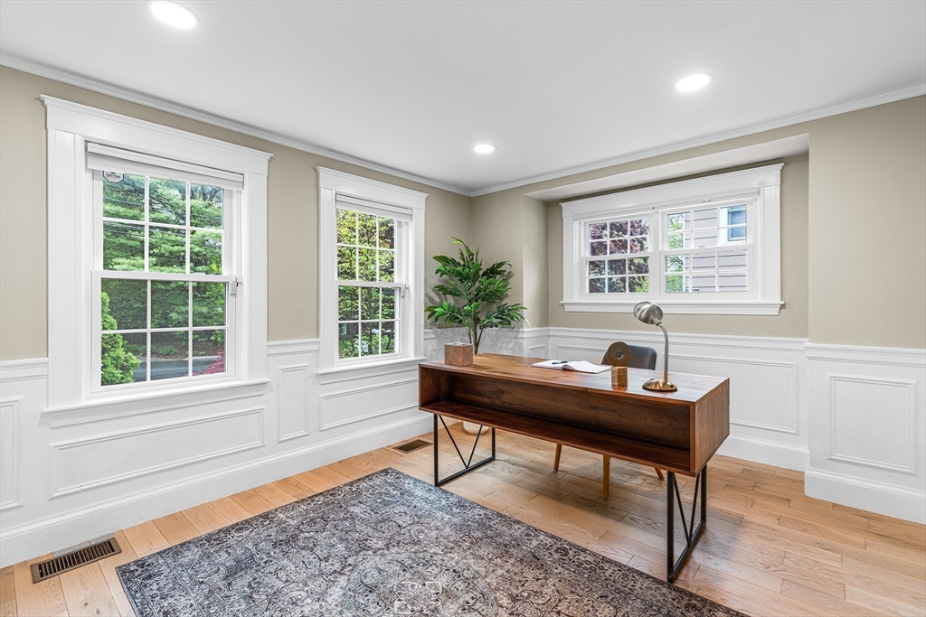 28 Jameson Road Newton, MA 02458 - Photo 9 of 40 Gallery Image 9