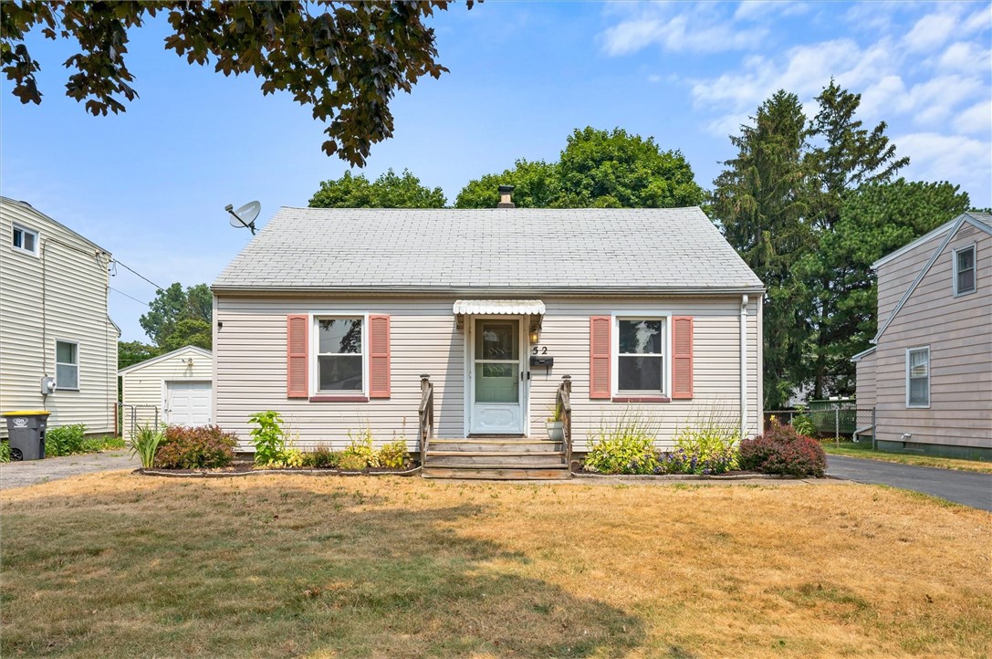 52 Leonard Road Greece, NY 14616 - Photo 1 of 44