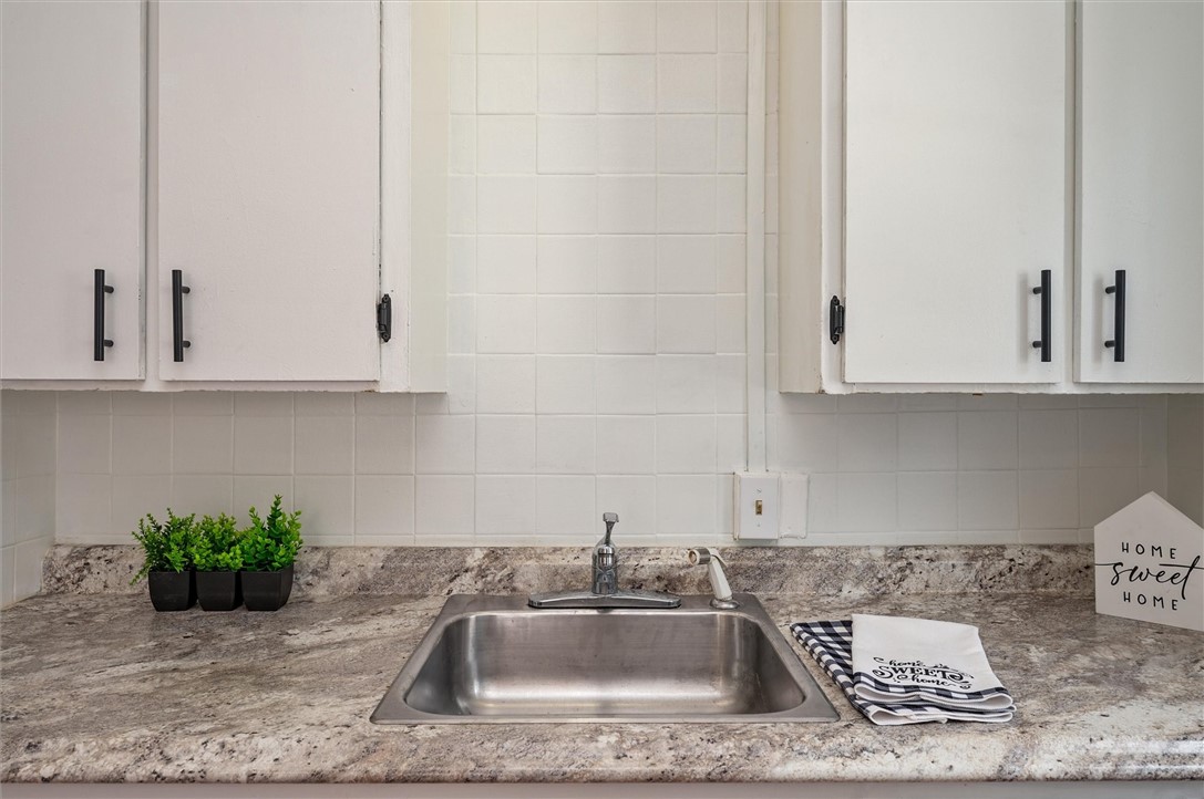 52 Leonard Road Greece, NY 14616 - Photo 21 of 44