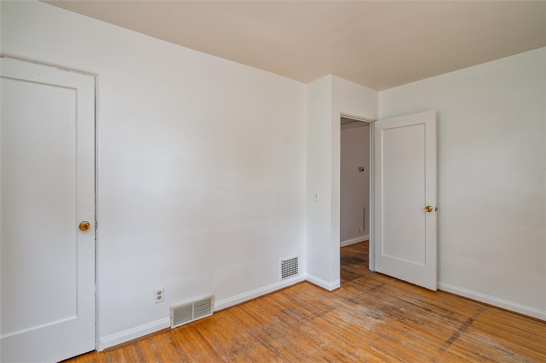 52 Leonard Road Greece, NY 14616 - Photo 23 of 44