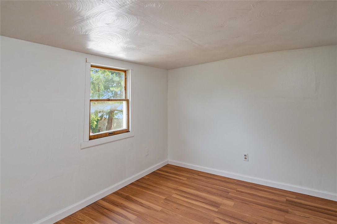 52 Leonard Road Greece, NY 14616 - Photo 32 of 44