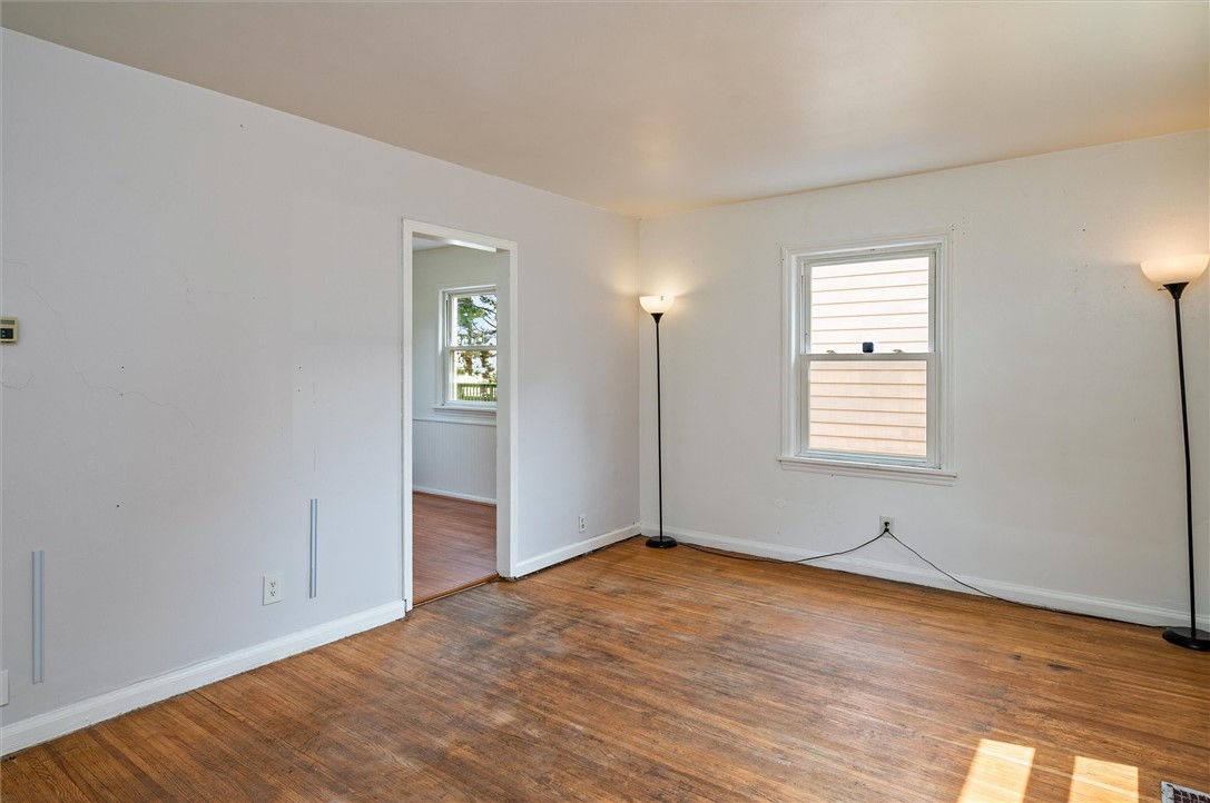 52 Leonard Road Greece, NY 14616 - Photo 6 of 44