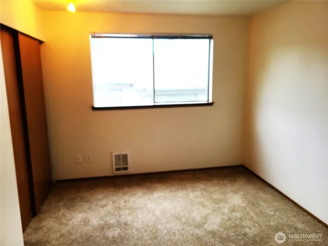 $1,100 | 14009 32nd Avenue Northeast, Unit 101, Seattle, WA 98125