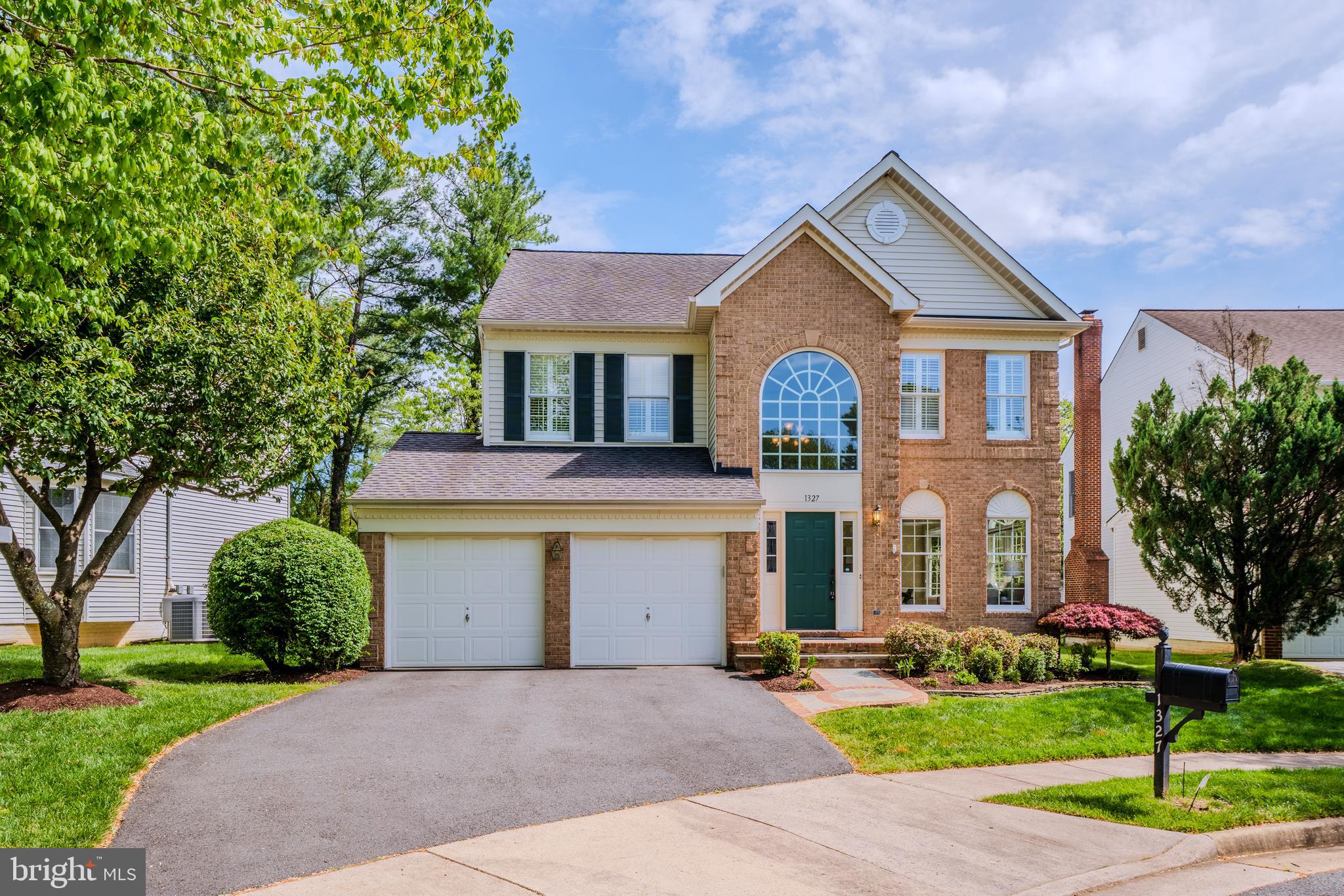 1327 Murray Downs Way Reston, VA 20194 - Photo 2 of 70 Front