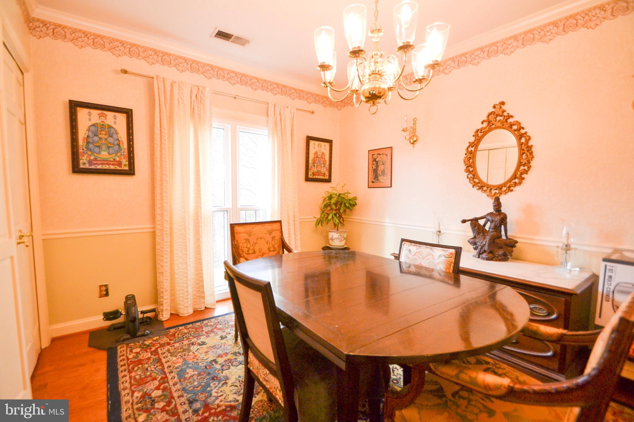 13 Devon Hill Road, Unit C4 Baltimore, MD 21210 - Photo 17 of 32 Dining room