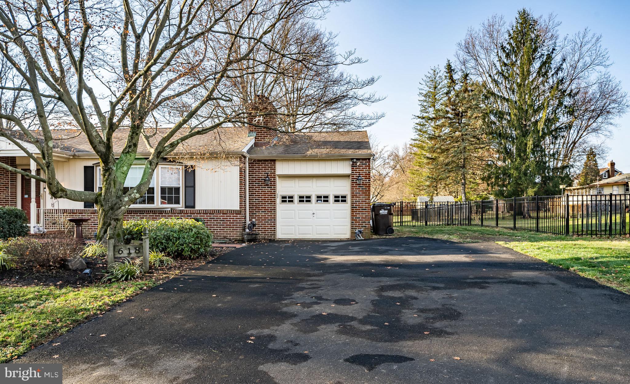 618 Knapp Road Lansdale, PA 19446 - Photo 2 of 39 Gallery Image 2