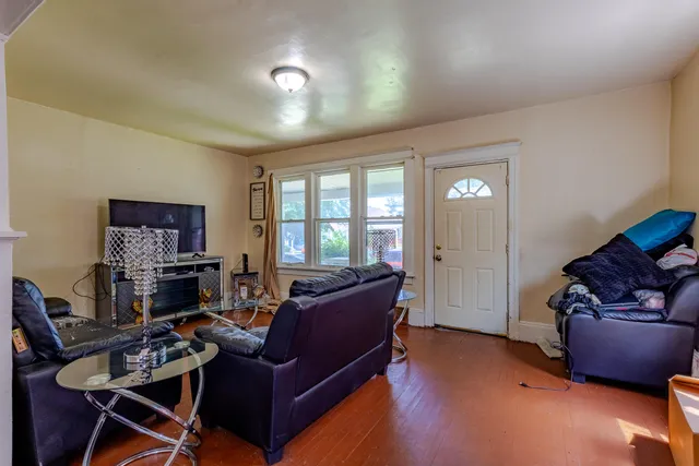 $134,900 | 4047 North 19th Street, Unit 4049, Milwaukee, WI 53209