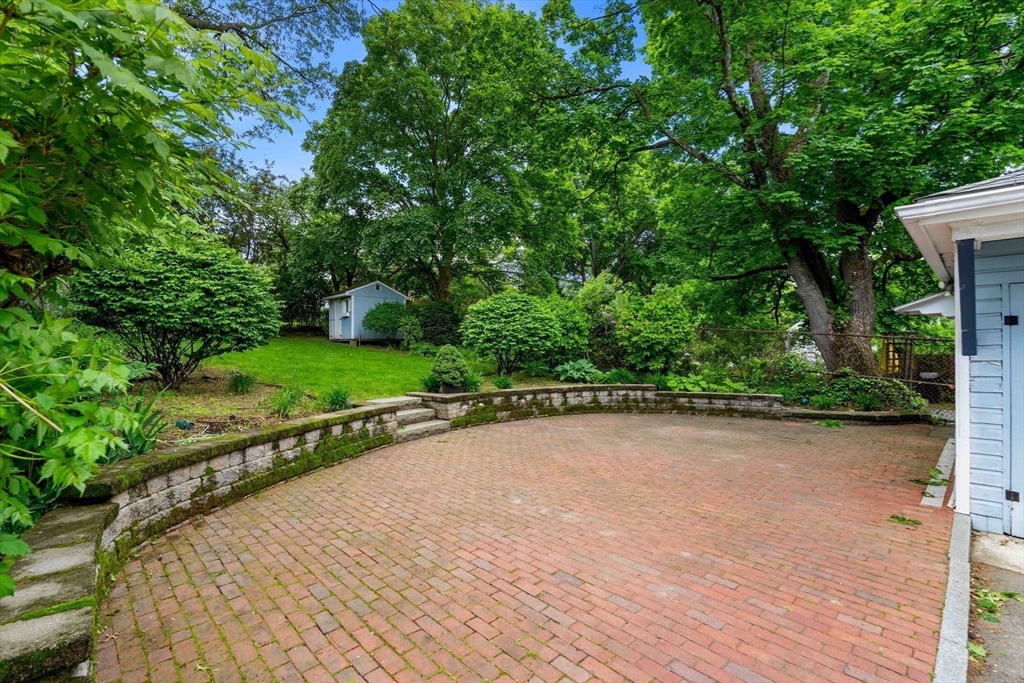 54 Bennett Street Boston, MA 02135 - Photo 33 of 42