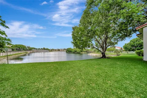 $174,000 | 3100 Northwest 46th Street, Unit 203, Oakland Park, FL 33309