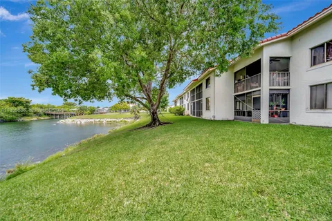 $174,000 | 3100 Northwest 46th Street, Unit 203, Oakland Park, FL 33309
