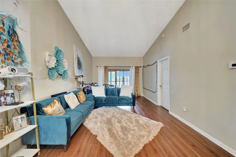 $174,000 | 3100 Northwest 46th Street, Unit 203, Oakland Park, FL 33309