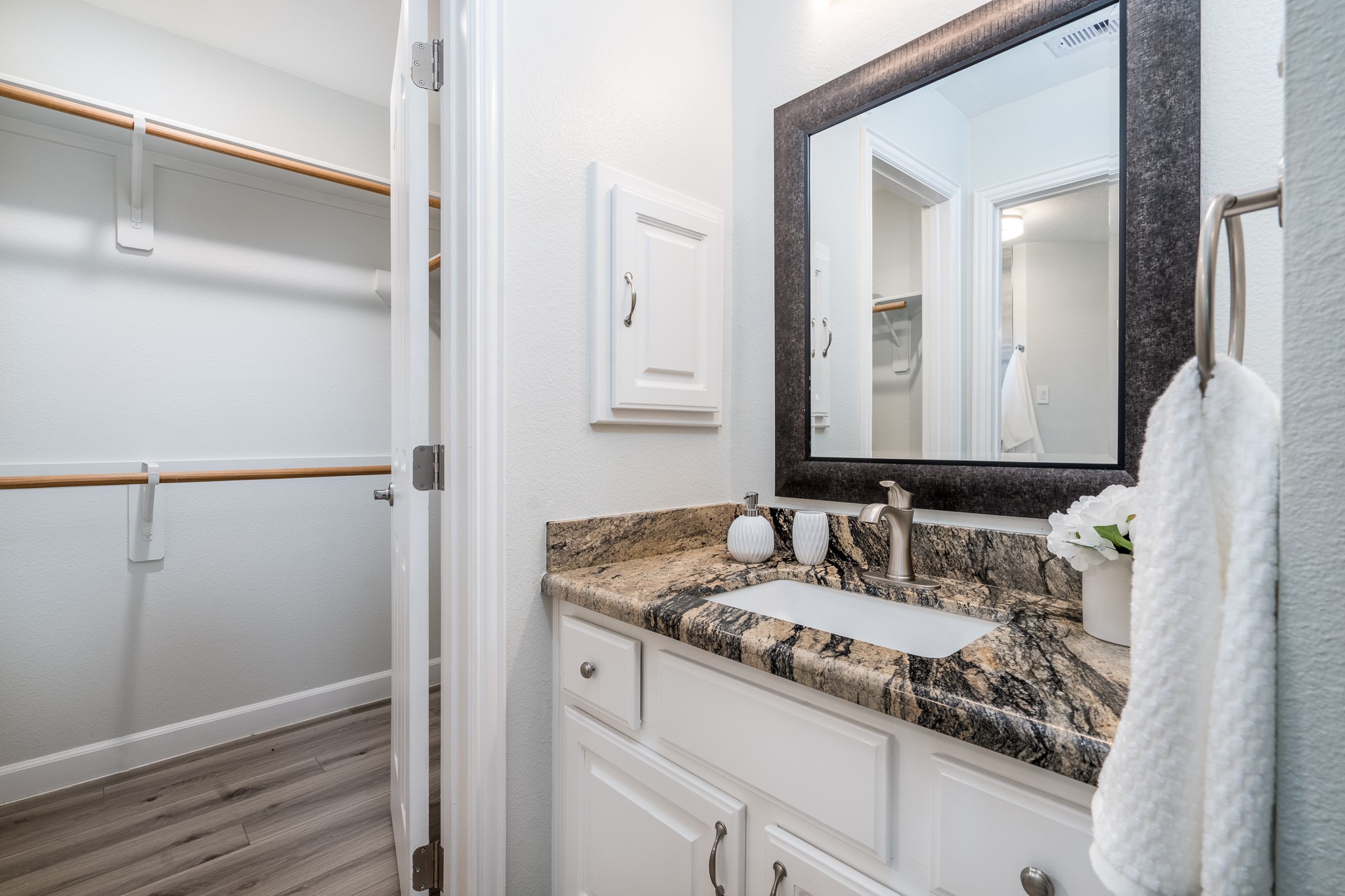 5914 Oakmoss Trail Spring, TX 77379 - Photo 24 of 50 A mirroring private bath area and walk-in closet!