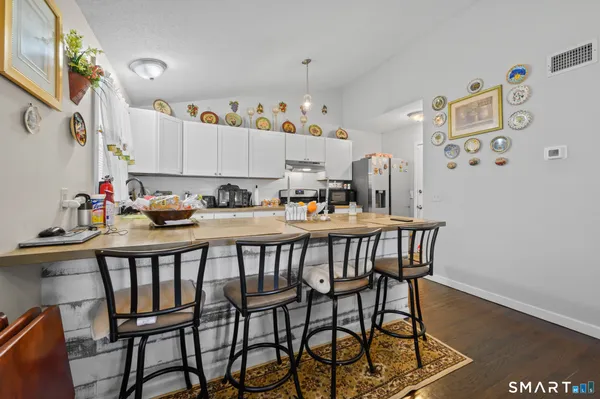 $250,000 | 10 Linden Court, Unit 10, Bloomfield, CT 06002