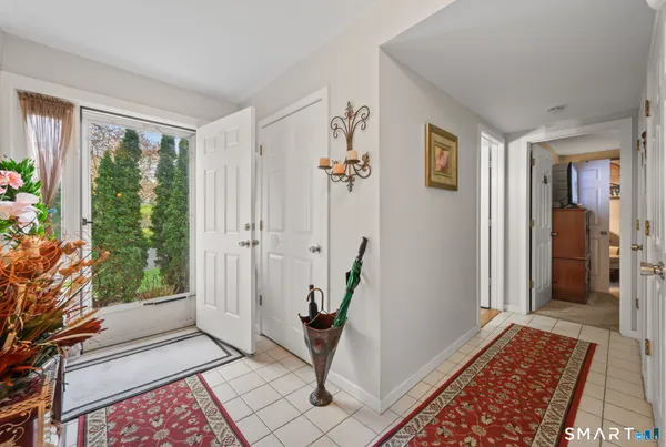 $250,000 | 10 Linden Court, Unit 10, Bloomfield, CT 06002