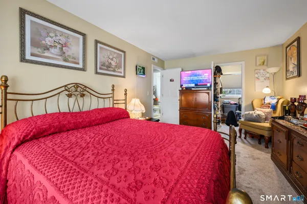 $250,000 | 10 Linden Court, Unit 10, Bloomfield, CT 06002