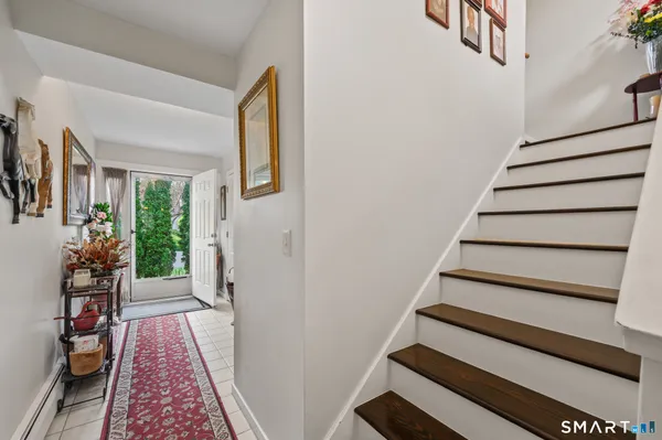 $250,000 | 10 Linden Court, Unit 10, Bloomfield, CT 06002