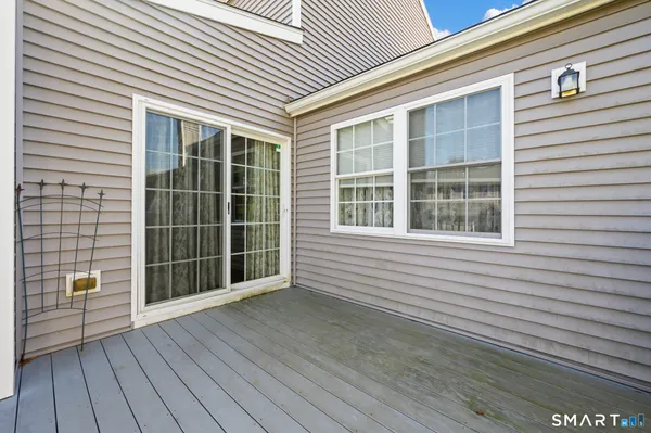 $250,000 | 10 Linden Court, Unit 10, Bloomfield, CT 06002