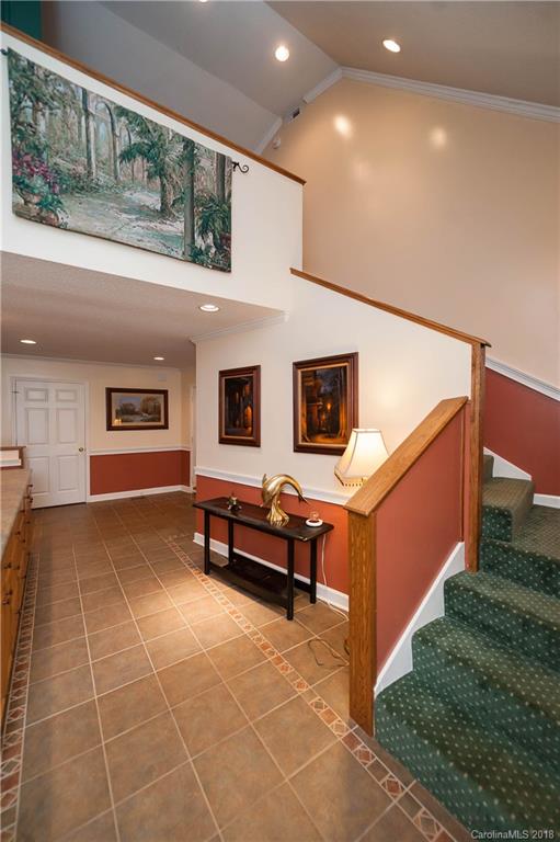 1491 Ballenger Road Inman, SC 29349 - Photo 20 of 35 a outdoor space with the couches and dining table view