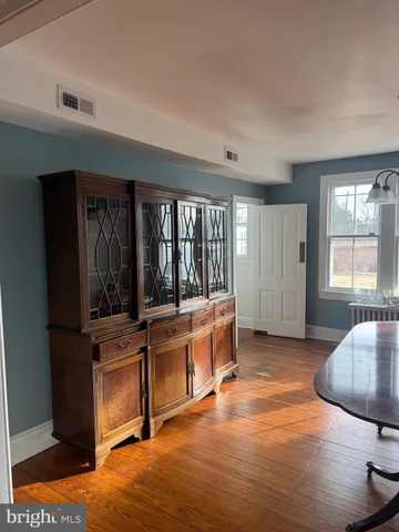 $3,200 | 12 Wirt Street Northwest, Leesburg, VA 20176