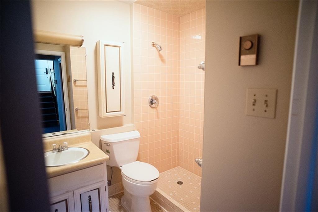 655 North 9th Street Indiana, PA 15701 - Photo 11 of 18 Bath