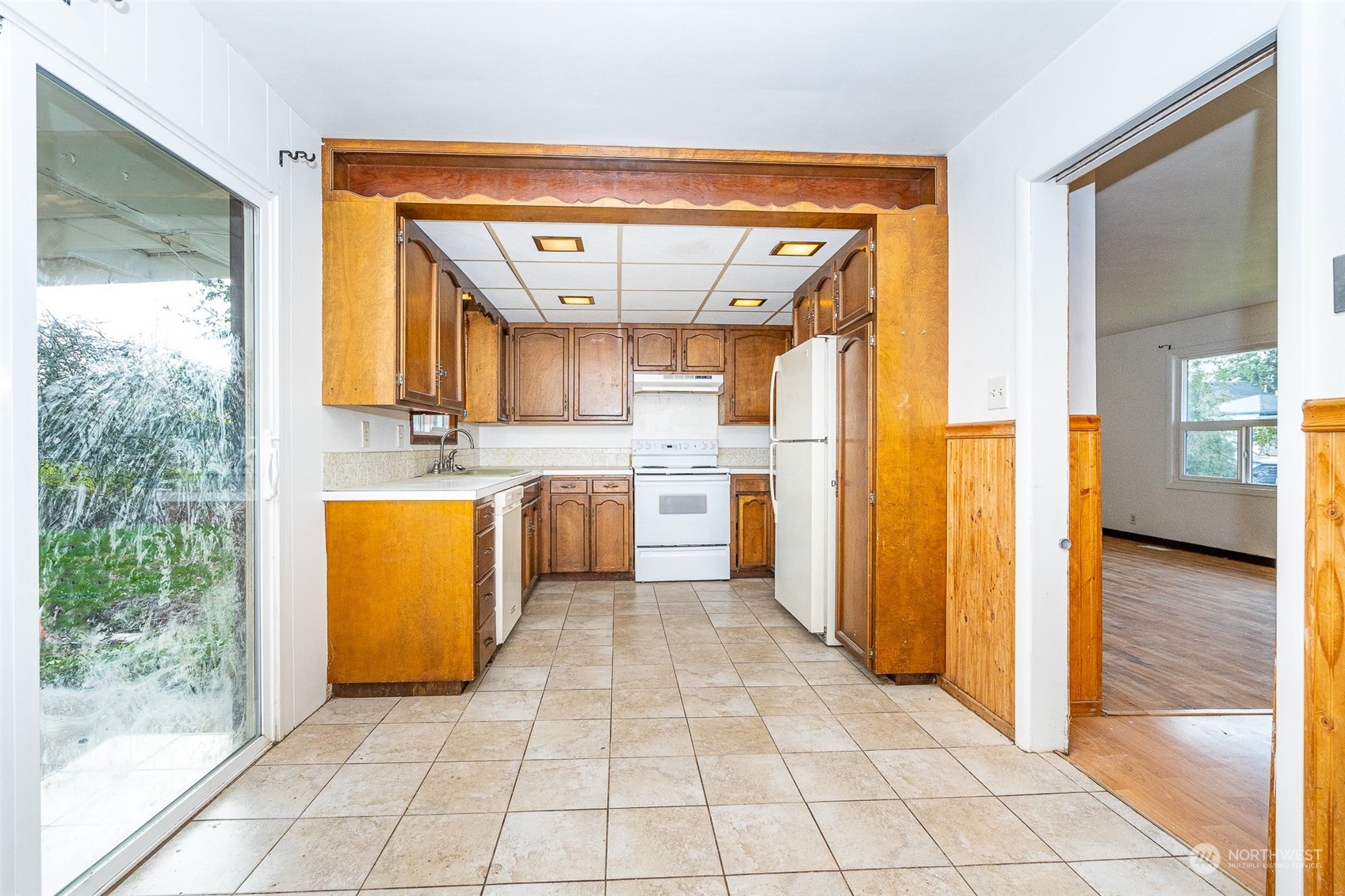 738 Southwest 19th Street Chehalis, WA 98532 - Photo 15 of 40 a view of a kitchen with furniture and a window