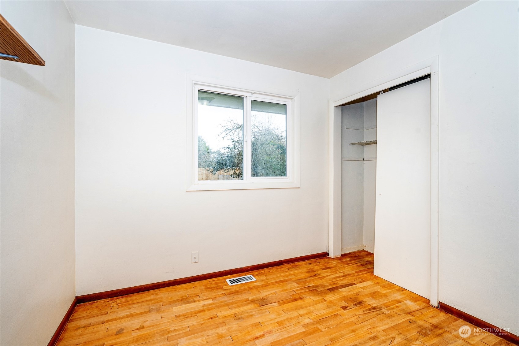 738 Southwest 19th Street Chehalis, WA 98532 - Photo 24 of 40 a view of an empty room