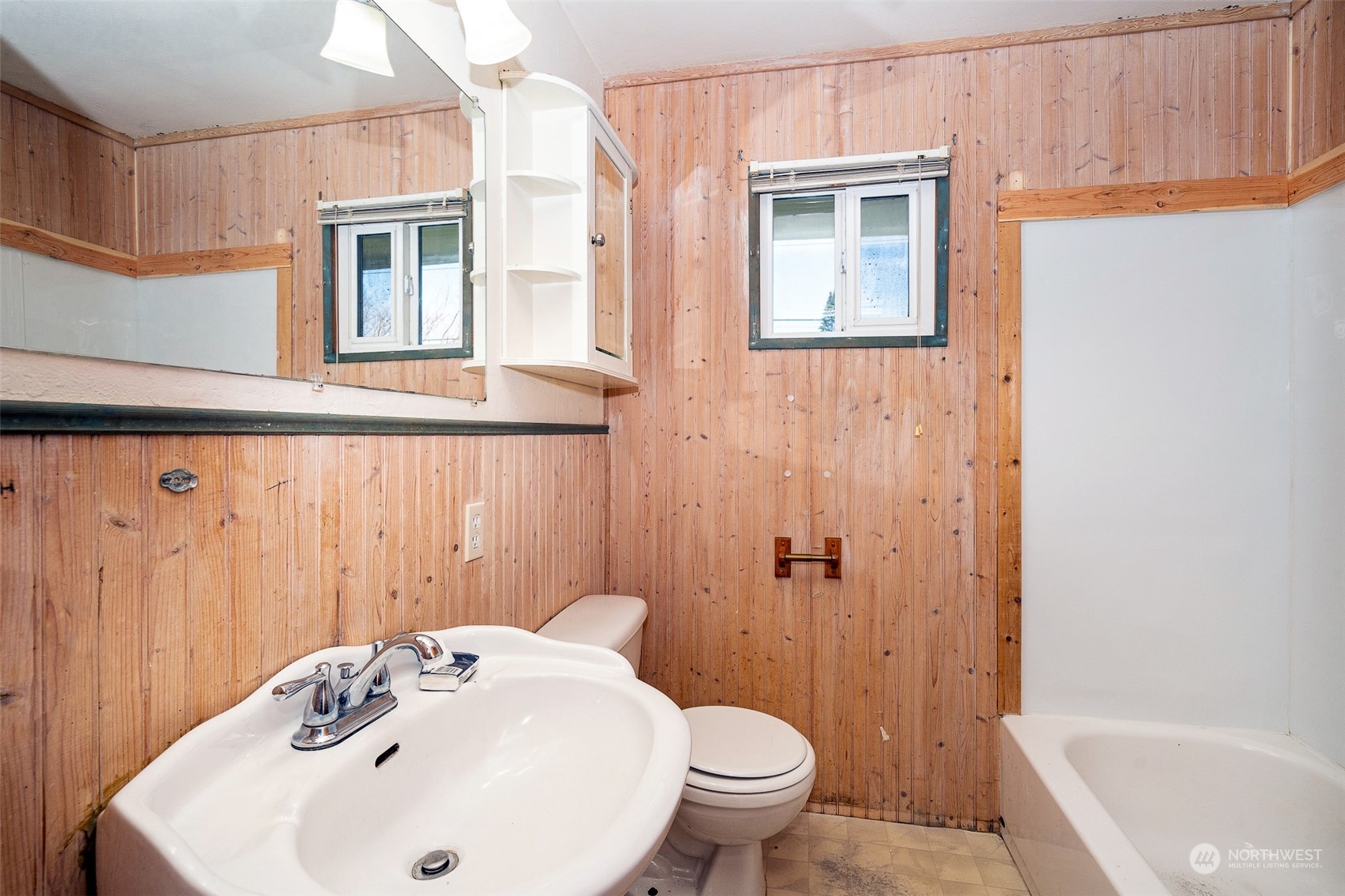 738 Southwest 19th Street Chehalis, WA 98532 - Photo 25 of 40 a bathroom with a sink and a toilet