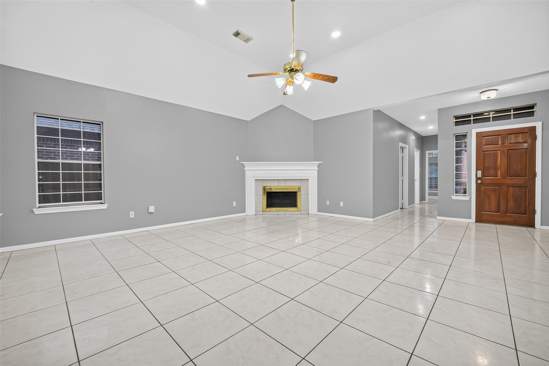 13607 Sable Lane Houston, TX 77014 - Photo 8 of 46 a view of an empty room with a window