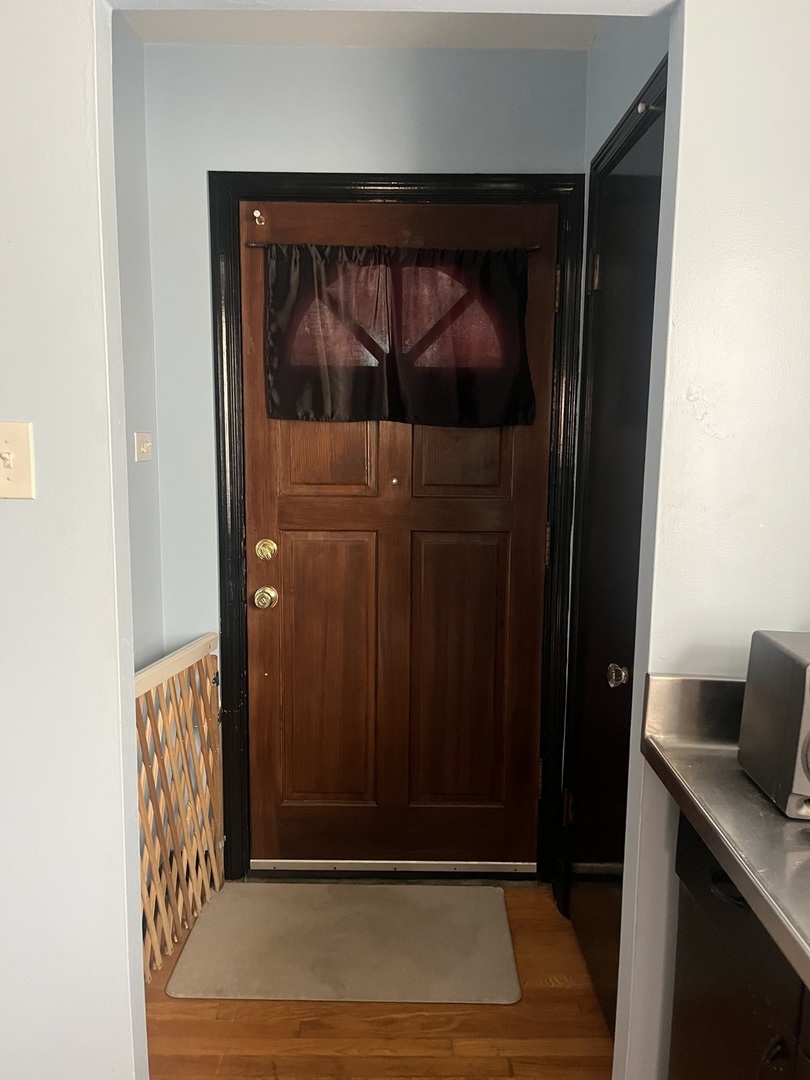 2256 South 15th Avenue North Riverside, IL 60546 - Photo 3 of 26