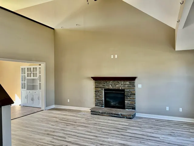 $2,300 | 8611 Springberry Drive, Fort Wayne, IN 46818