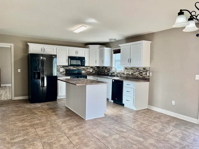 $2,300 | 8611 Springberry Drive, Fort Wayne, IN 46818