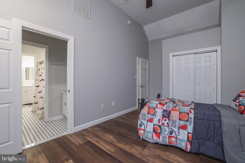 5 Popper Street Manahawkin, NJ 08050 - Photo 23 of 74 2nd fl br