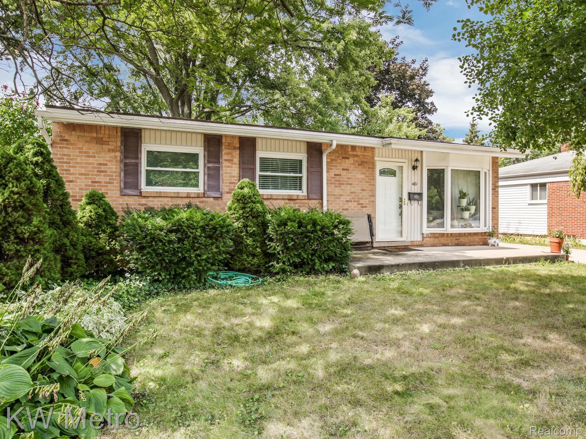 481 Sheldon Road Plymouth, MI 48170 - Photo 2 of 24 Front of Home