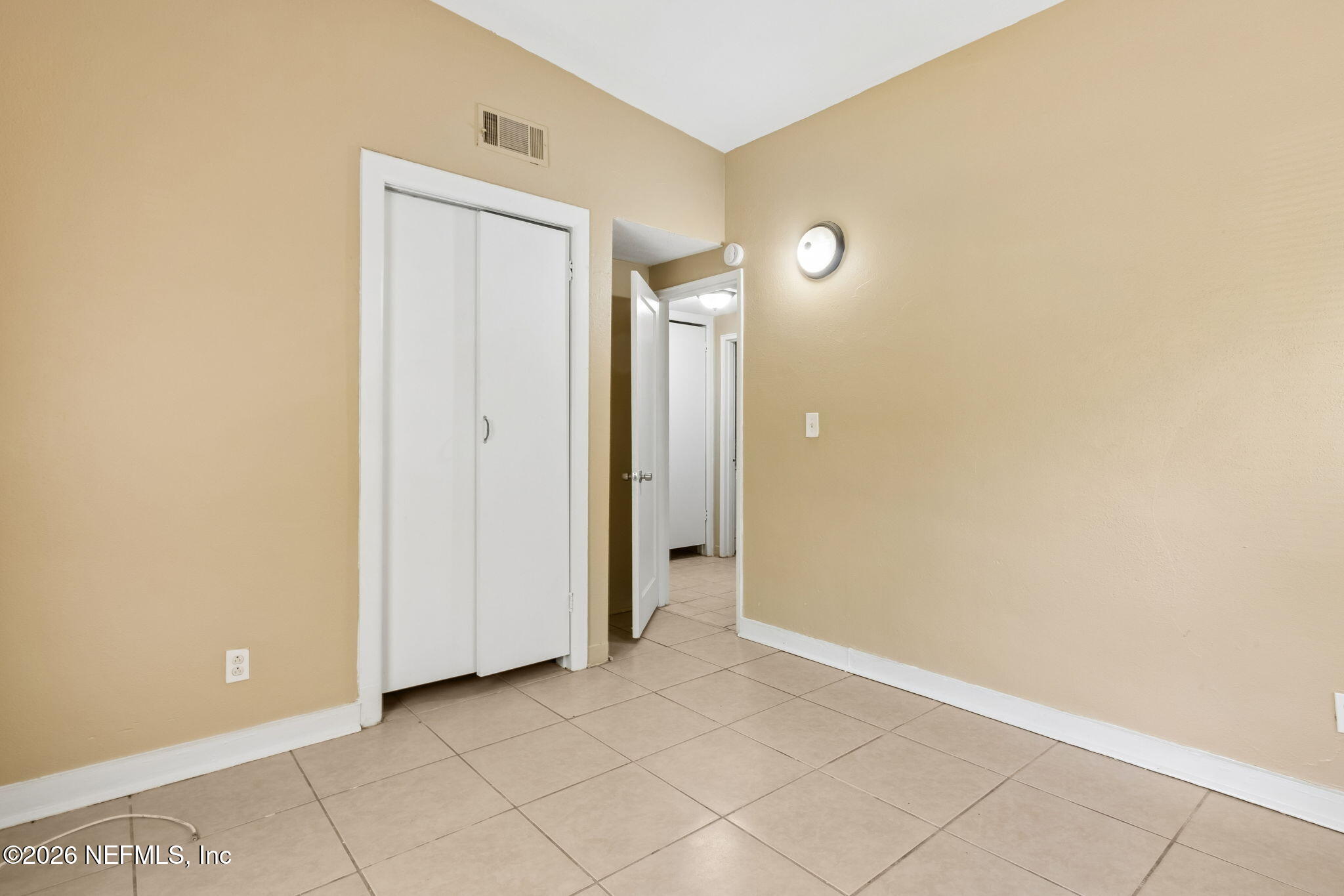 5811 Hollyhock Road Jacksonville, FL 32209 - Photo 19 of 24 23-web-or-mls-5811 Hollyhock Rd-23
