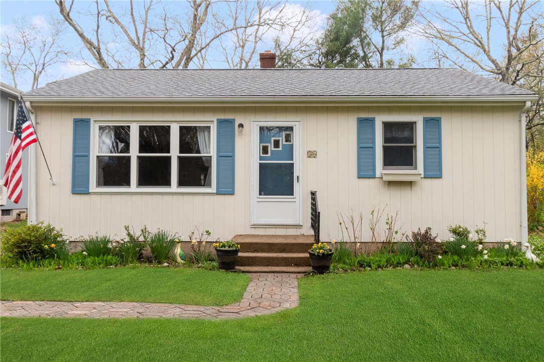 36 Beach Plum Road Narragansett, RI 02882 - Photo 2 of 44 Gallery Image 2