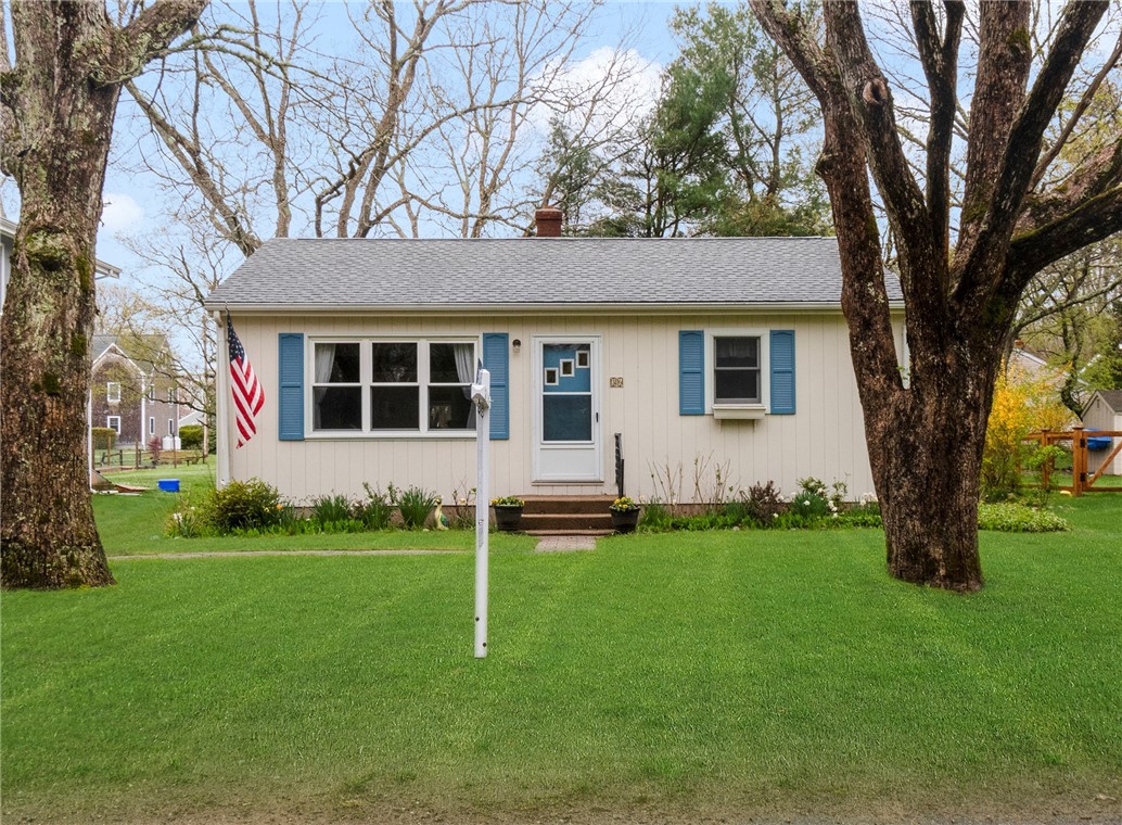 36 Beach Plum Road Narragansett, RI 02882 - Photo 3 of 44 Gallery Image 3