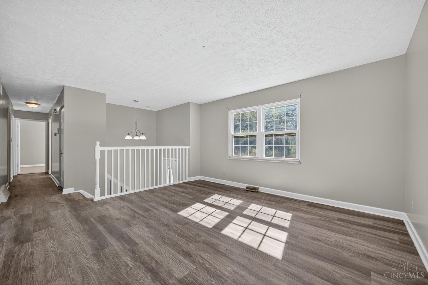 5468 Rapid Run Road Cincinnati, OH 45238 - Photo 8 of 44