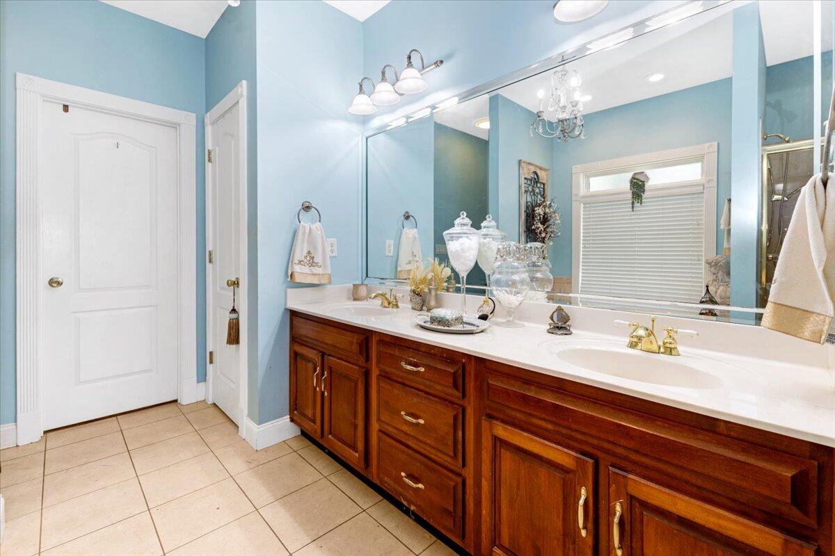 26 Ivory Way Ringgold, GA 30736 - Photo 29 of 47 Bathroom