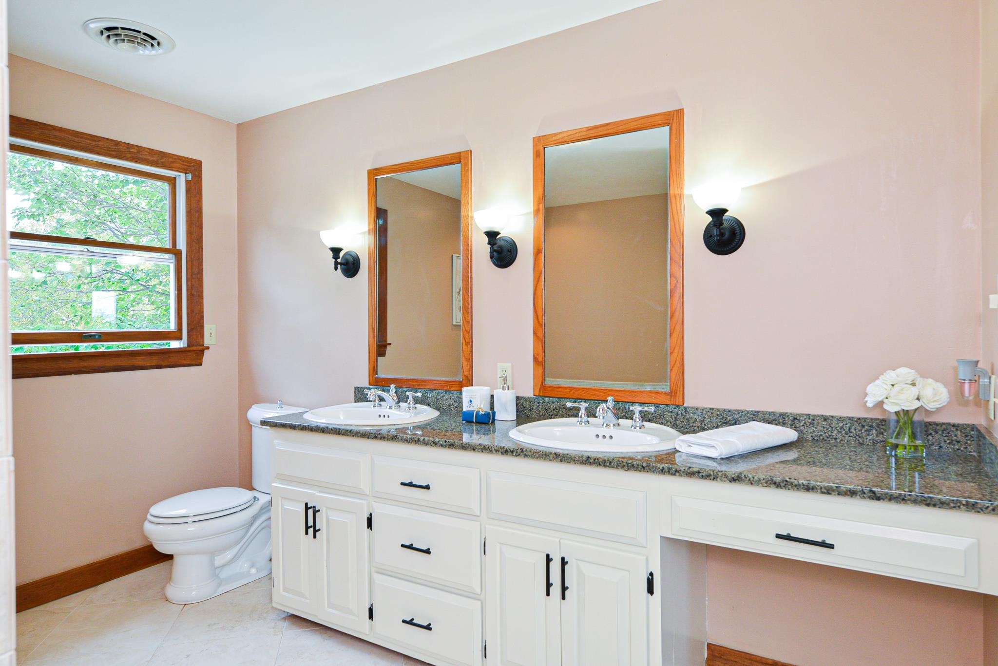 75 South Road North Hampton, NH 03862 - Photo 21 of 40