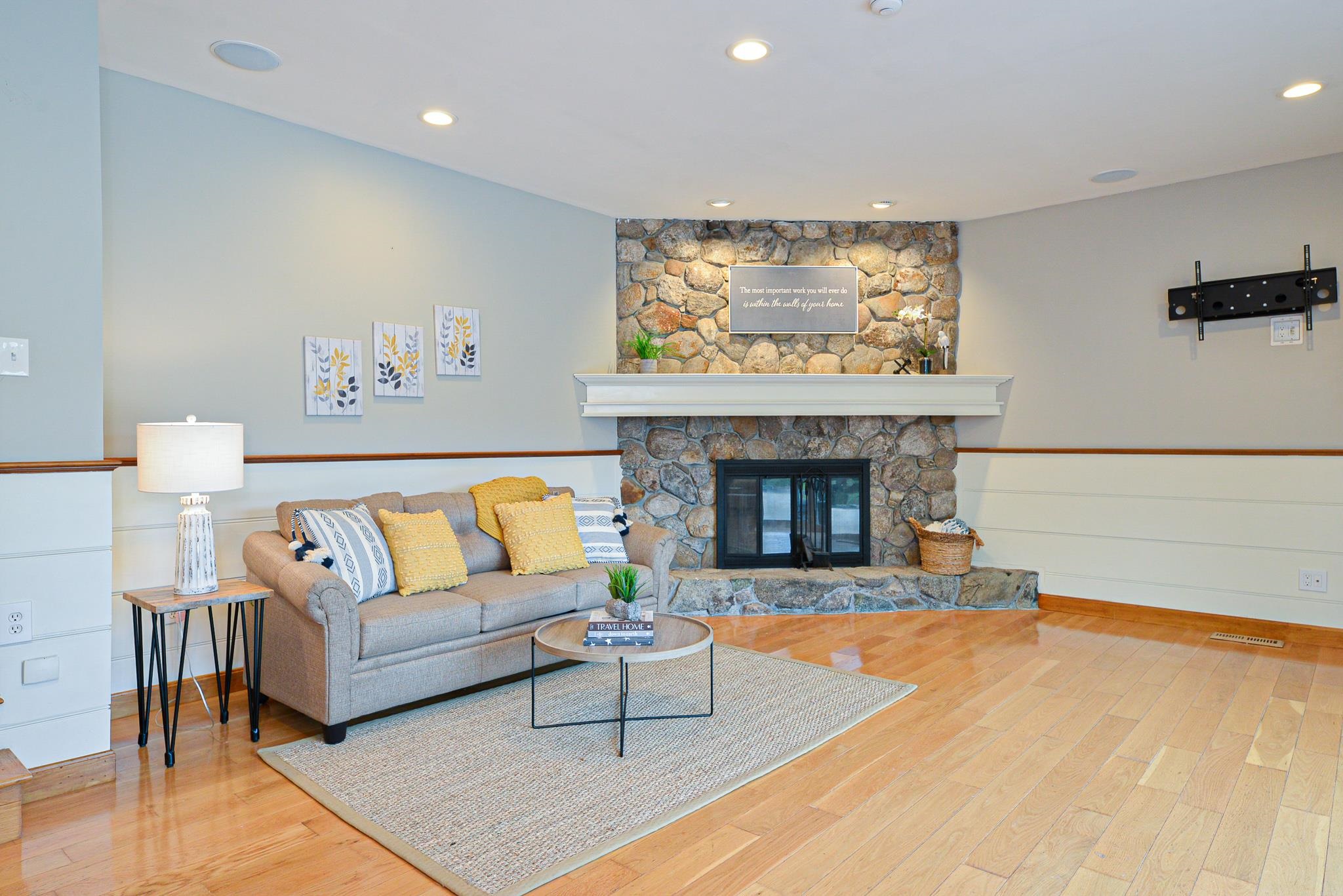 75 South Road North Hampton, NH 03862 - Photo 9 of 40