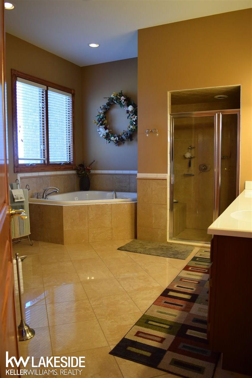 75700 Romeo Plank Road Armada, MI 48005 - Photo 19 of 34 31301421-18.JPG