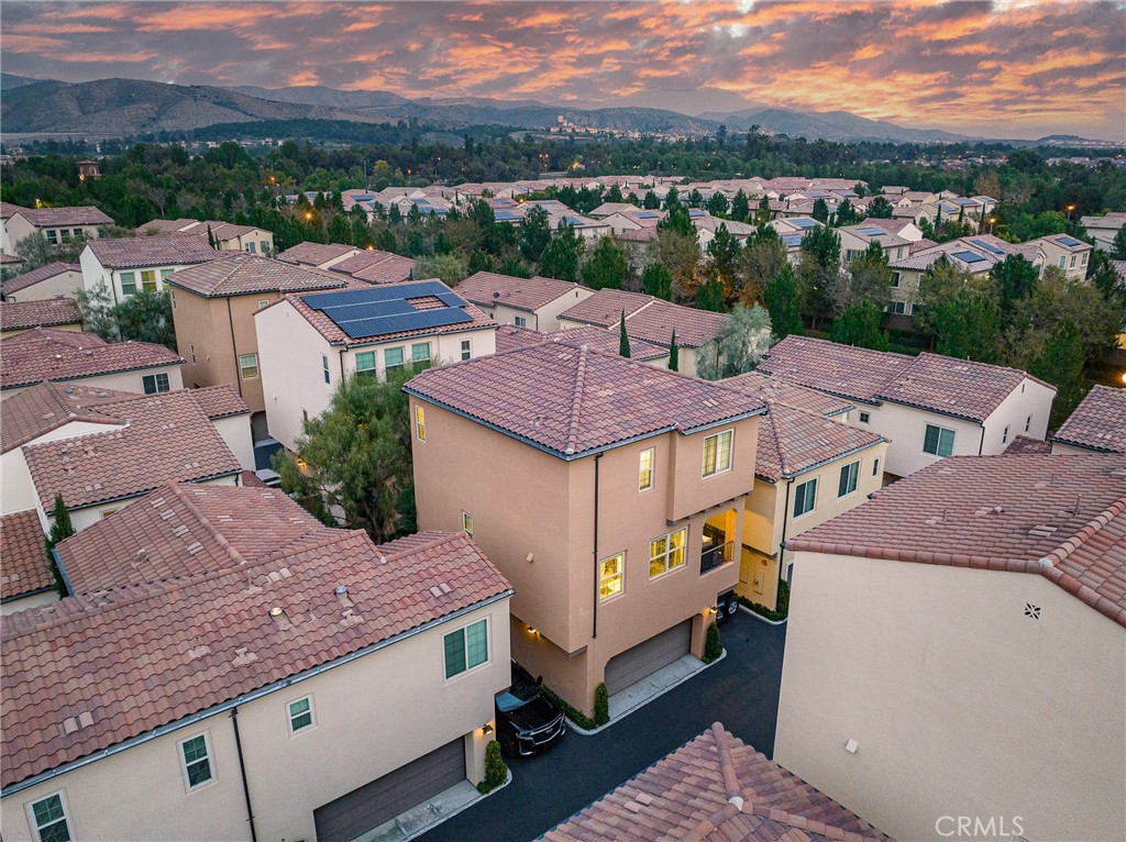 78 Kestrel Irvine, CA 92618 - Photo 30 of 32 a view of a terrace with a garden