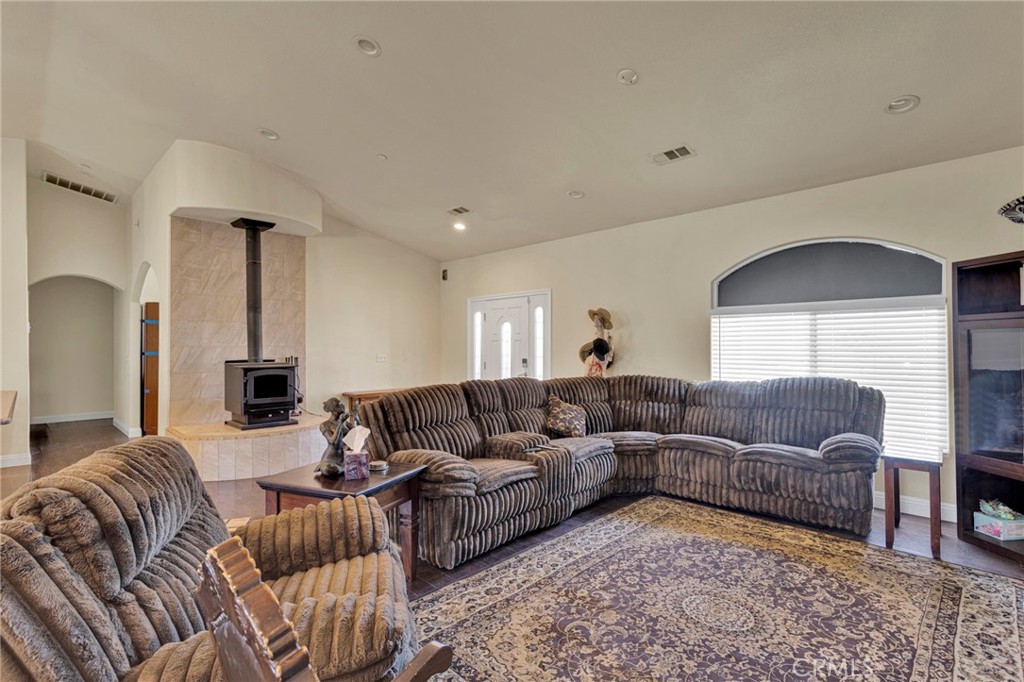 3677 Arcadia Road Phelan, CA 92371 - Photo 6 of 28