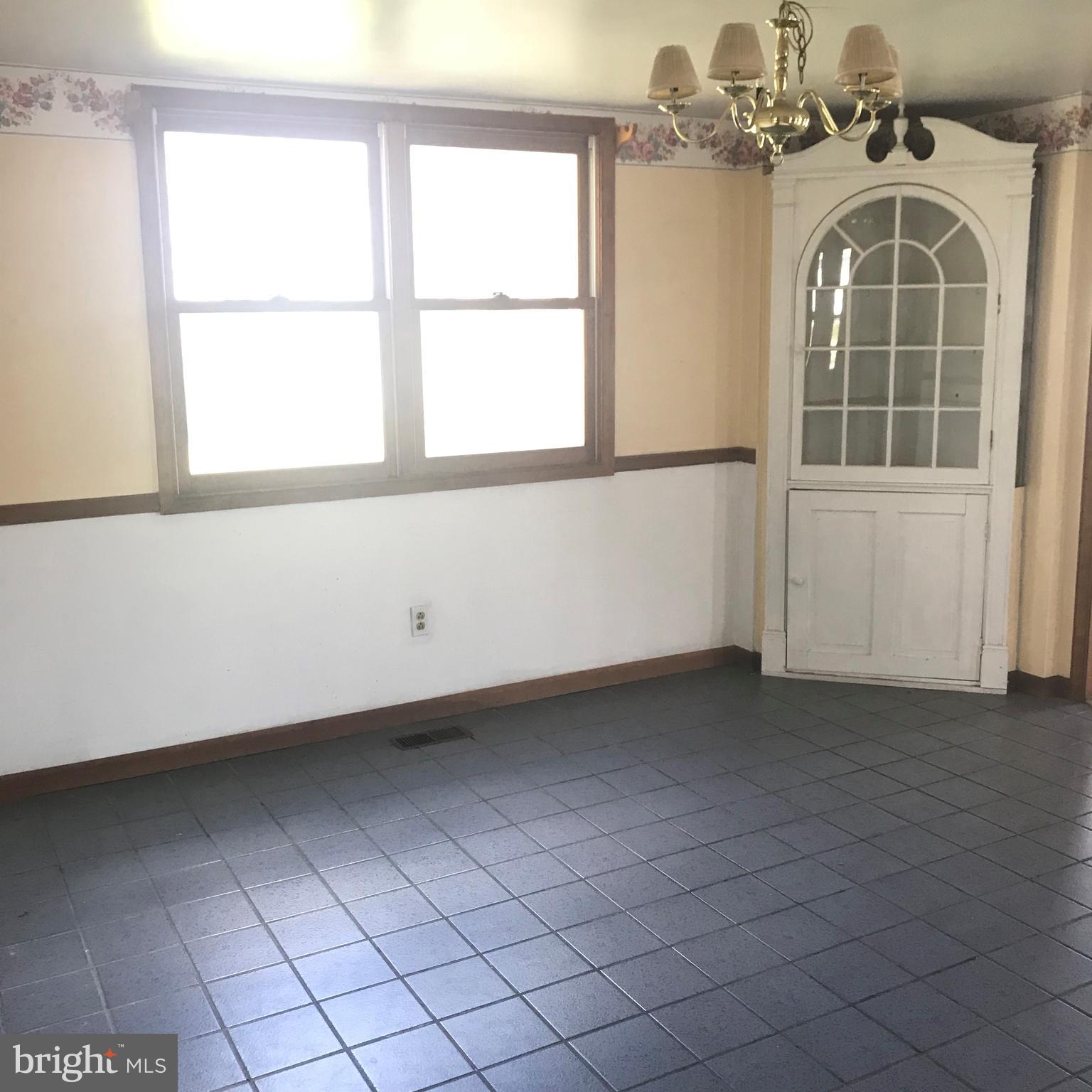 522 Eldridges Hill Road Pilesgrove, NJ 08098 - Photo 10 of 30 Dining room