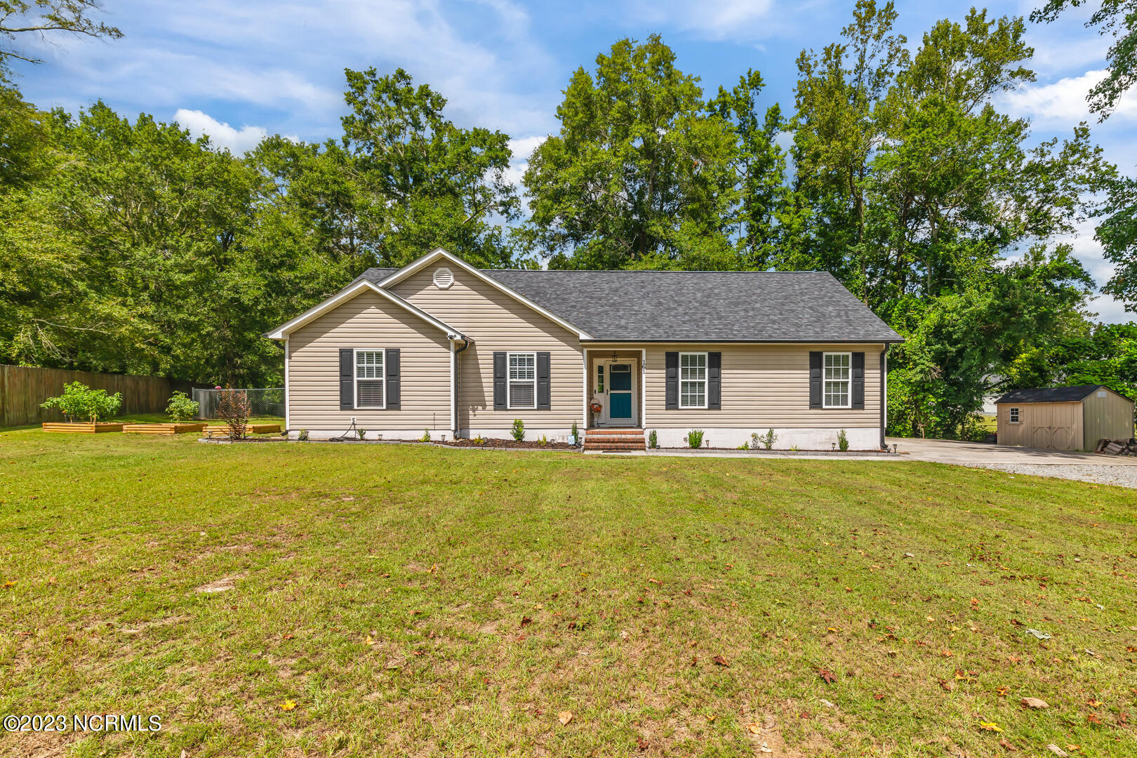 161 Core Road Richlands, NC 28574 - Photo 1 of 39 1